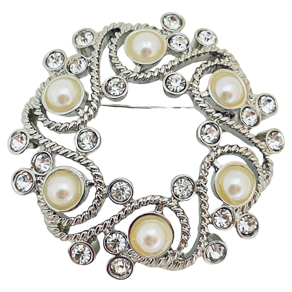 MONET signed vintage silver rhinestones pearls designer brooch
